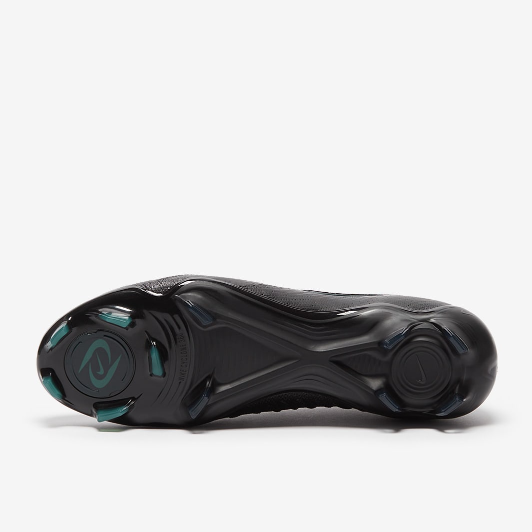 Nike Phantom GX II Elite FG - SoccerSole