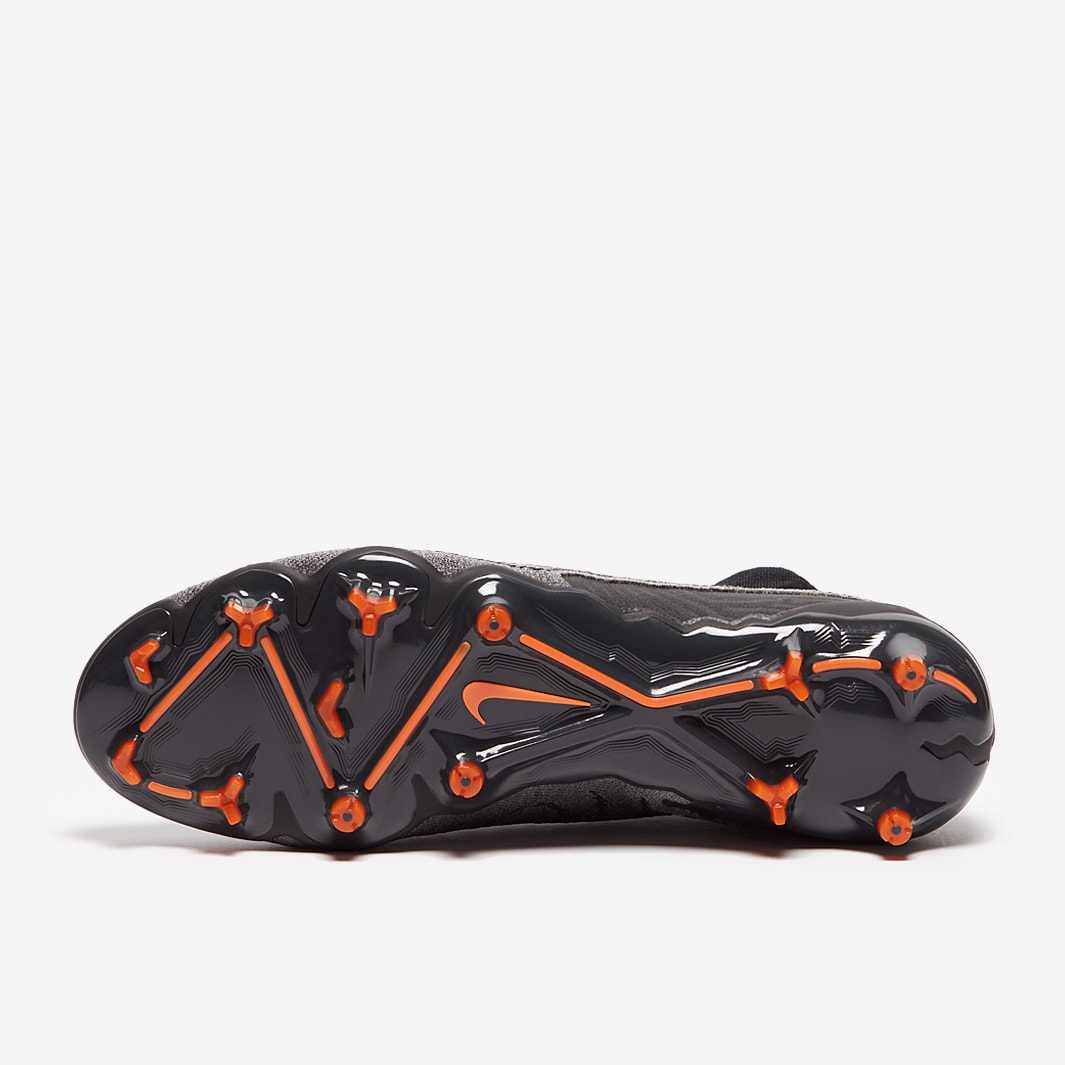 Nike Phantom GX DF Black Pack FG - HIGH - SoccerSole