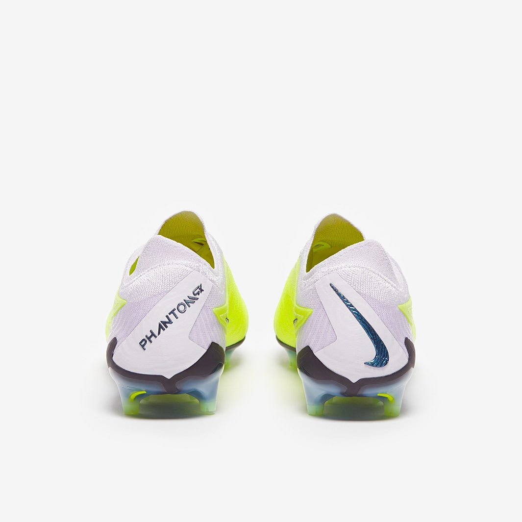 Nike Phantom GX FG 2 - SoccerSole