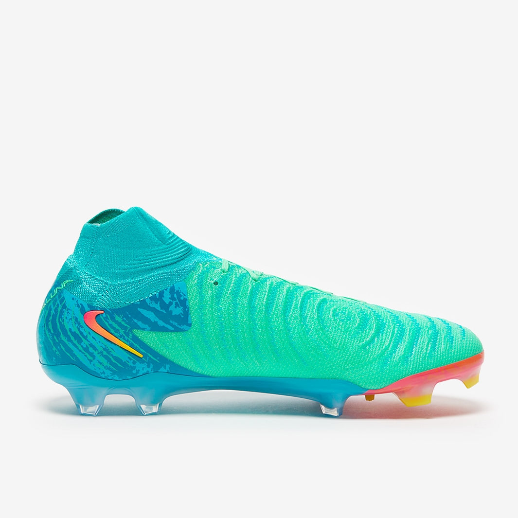 Nike Phantom Luna 2 FG - SoccerSole