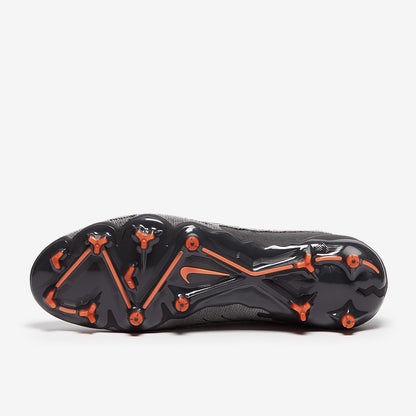 Nike Phantom GX Black Pack FG - SoccerSole