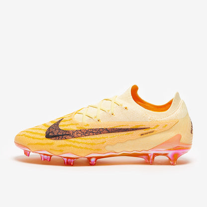 Nike Phantom GX FG - SoccerSole