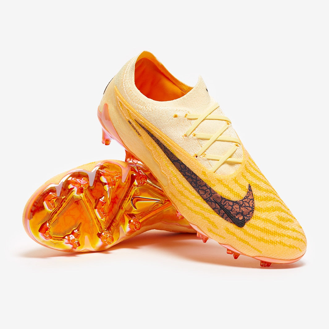 Nike Phantom GX FG - SoccerSole