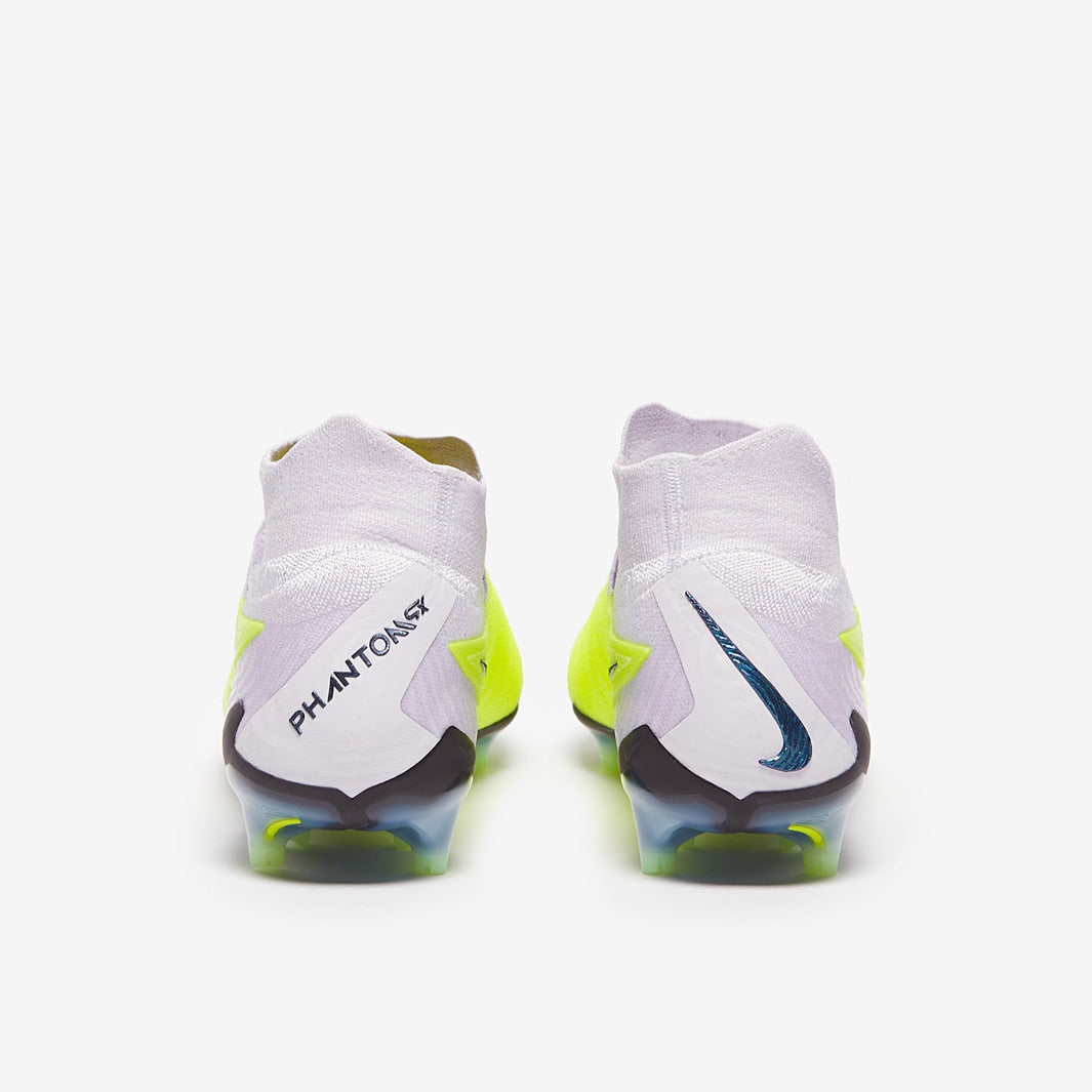 Nike Phantom GX FG 2 - HIGH - SoccerSole