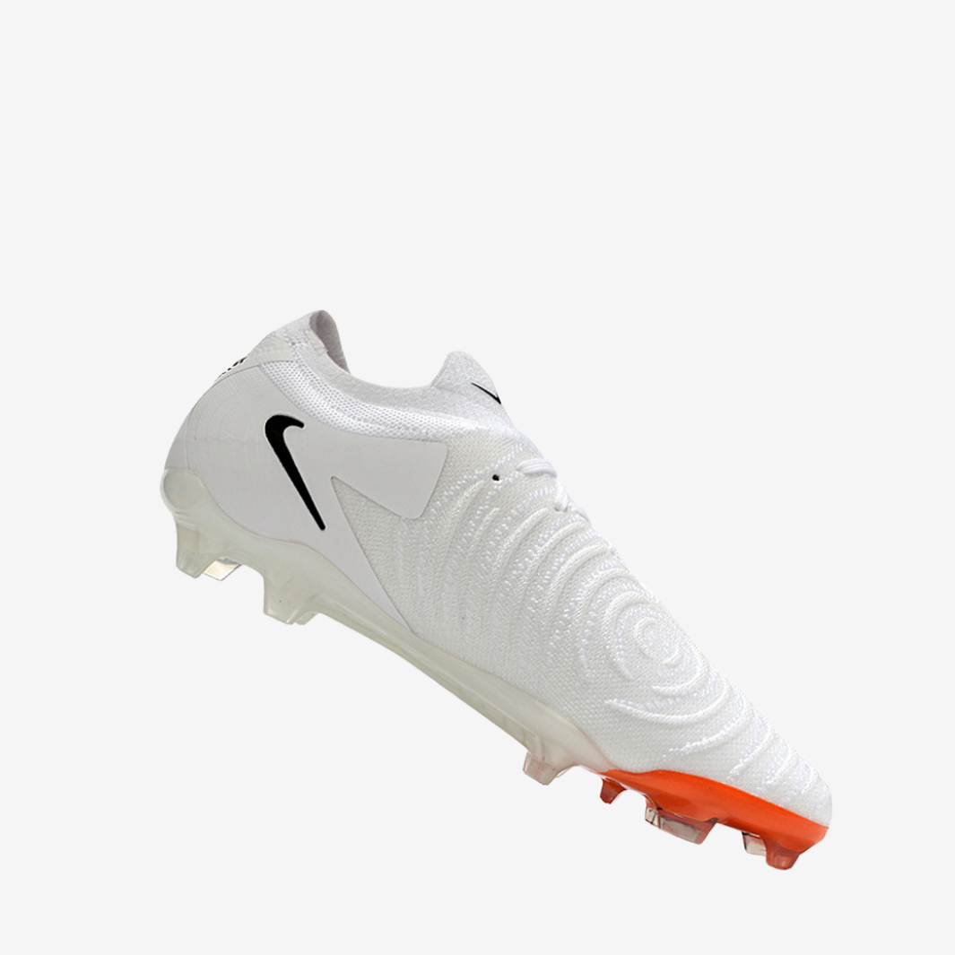 Nike Phantom Luna 2 Elite FG white - SoccerSole